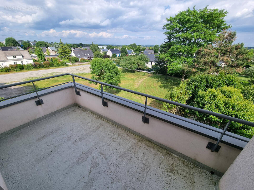 Appartement à MONTREUIL-JUIGNE