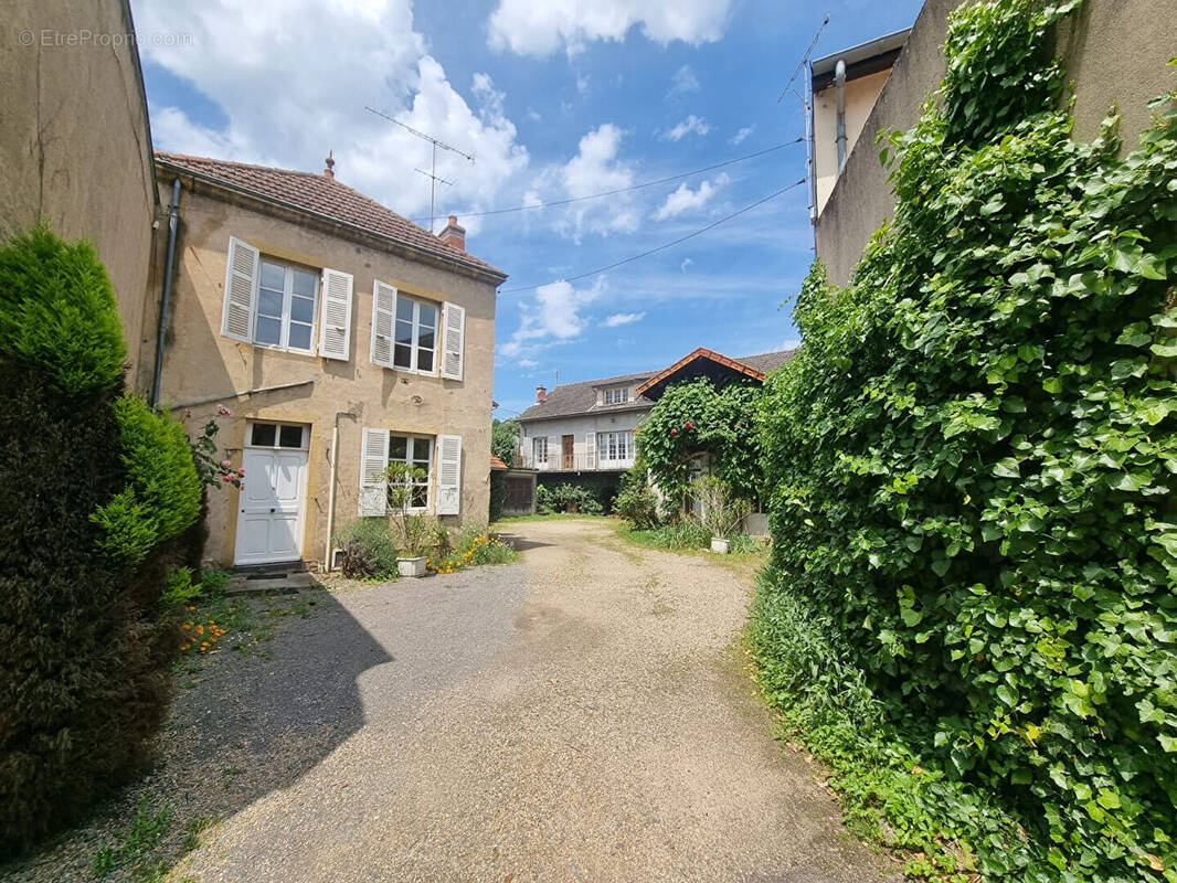 Maison à PARAY-LE-MONIAL