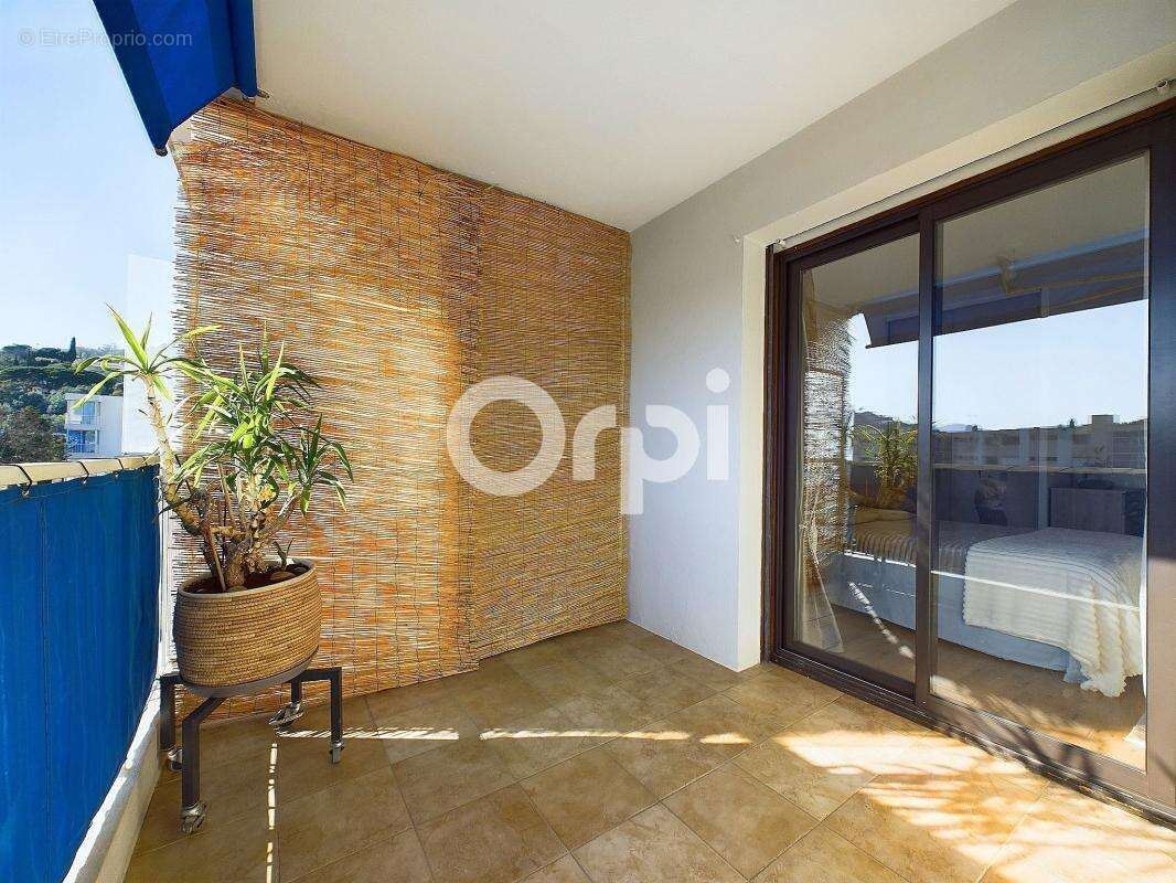 Appartement à MANDELIEU-LA-NAPOULE