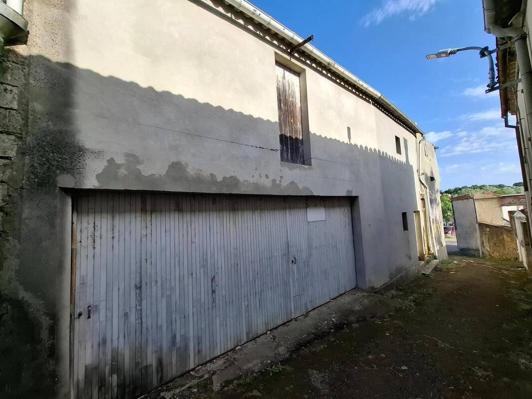 Photo 1 - Maison à VIC-FEZENSAC