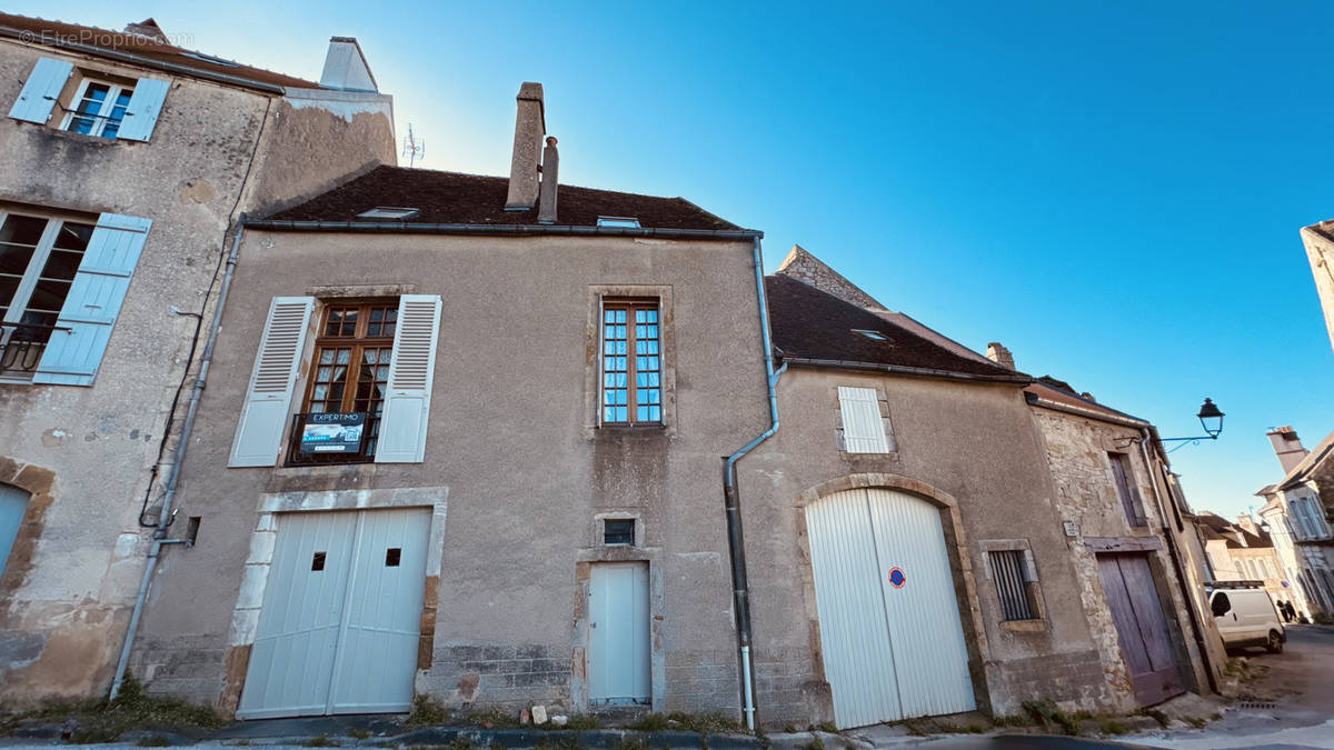 Maison à VEZELAY