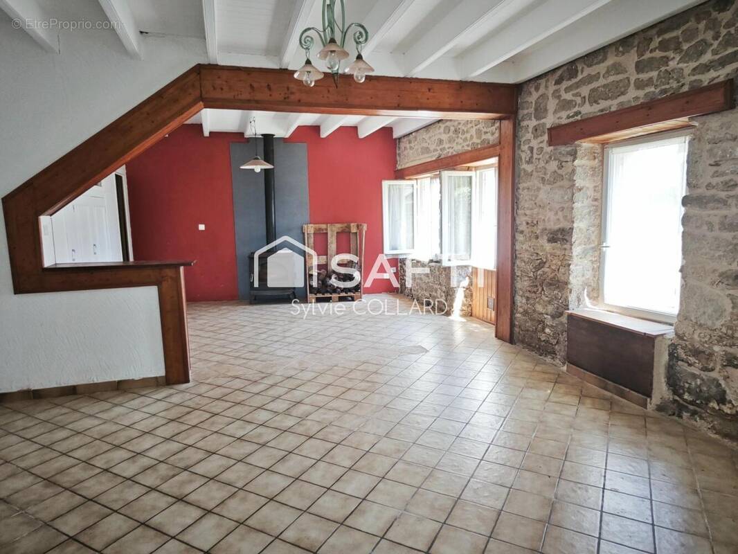Photo 1 - Maison à LA TURBALLE