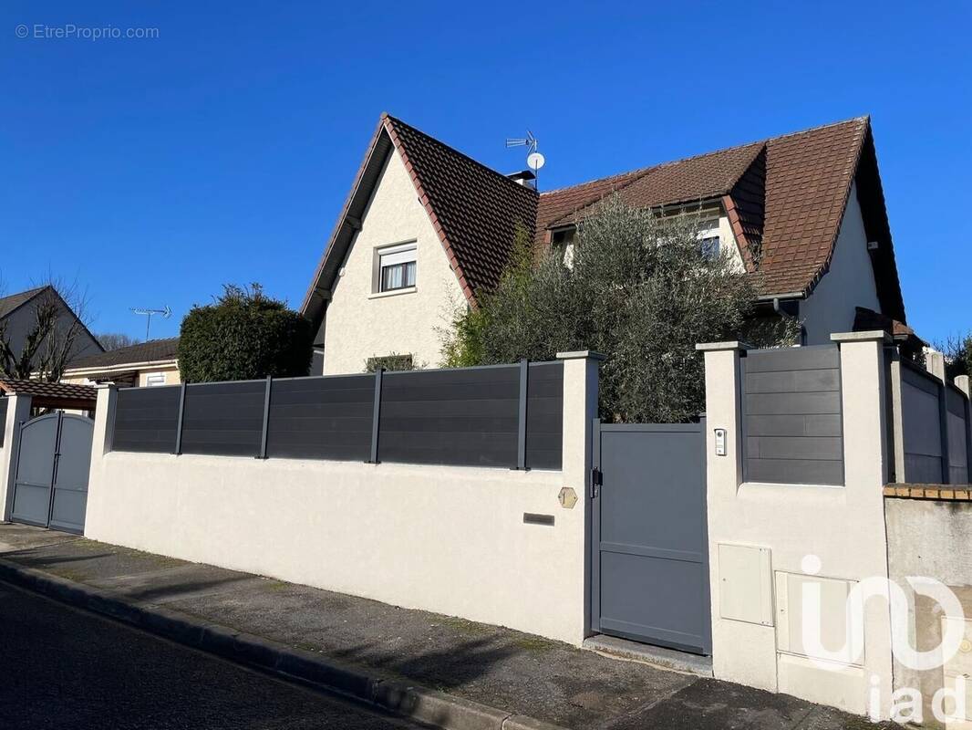 Photo 1 - Maison à COUBRON