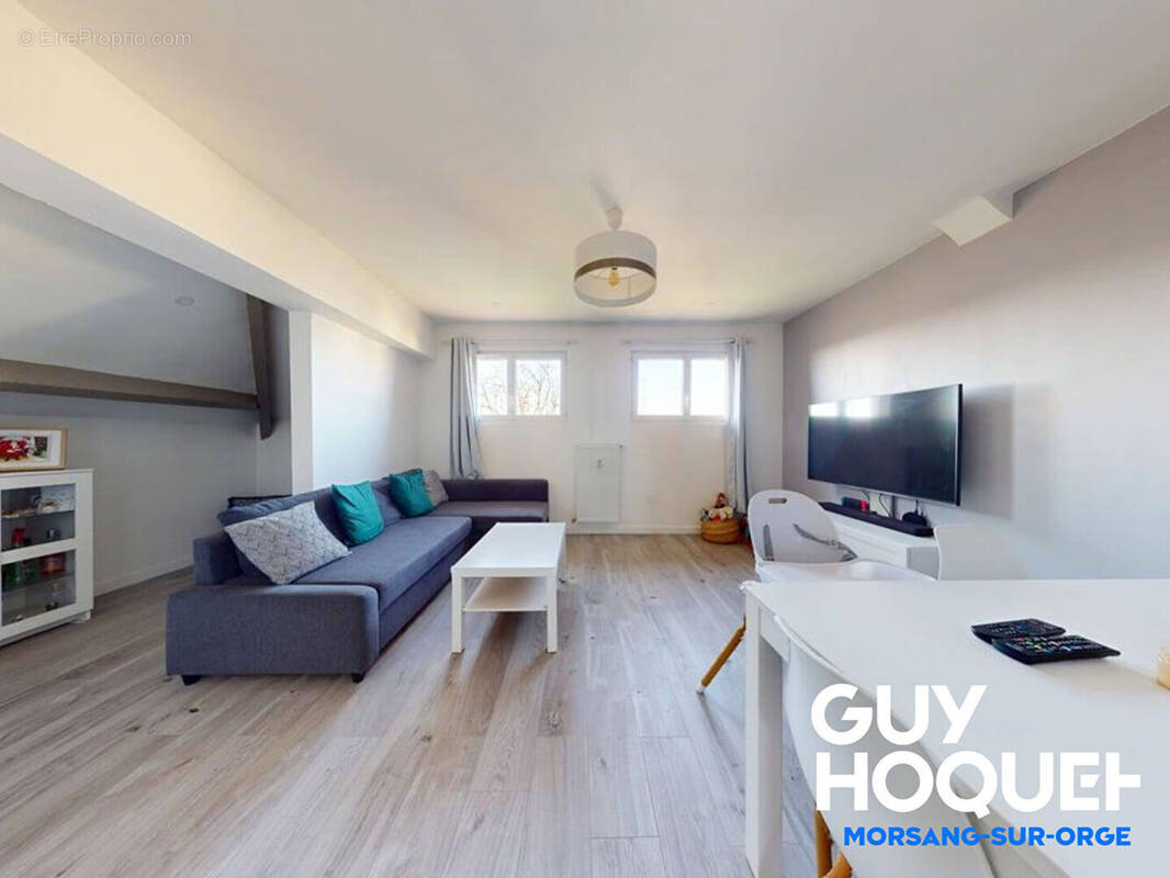 Appartement à SAINTE-GENEVIEVE-DES-BOIS