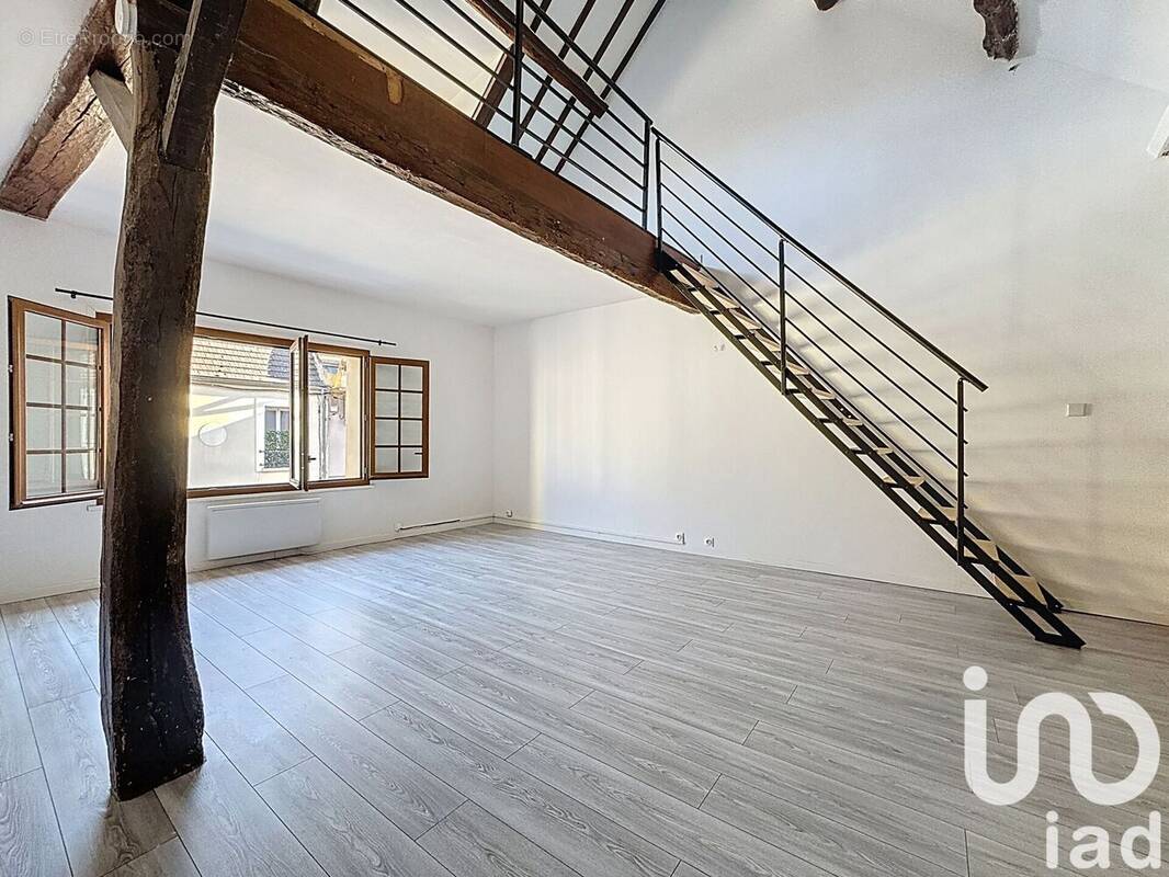 Photo 1 - Maison à JUZIERS