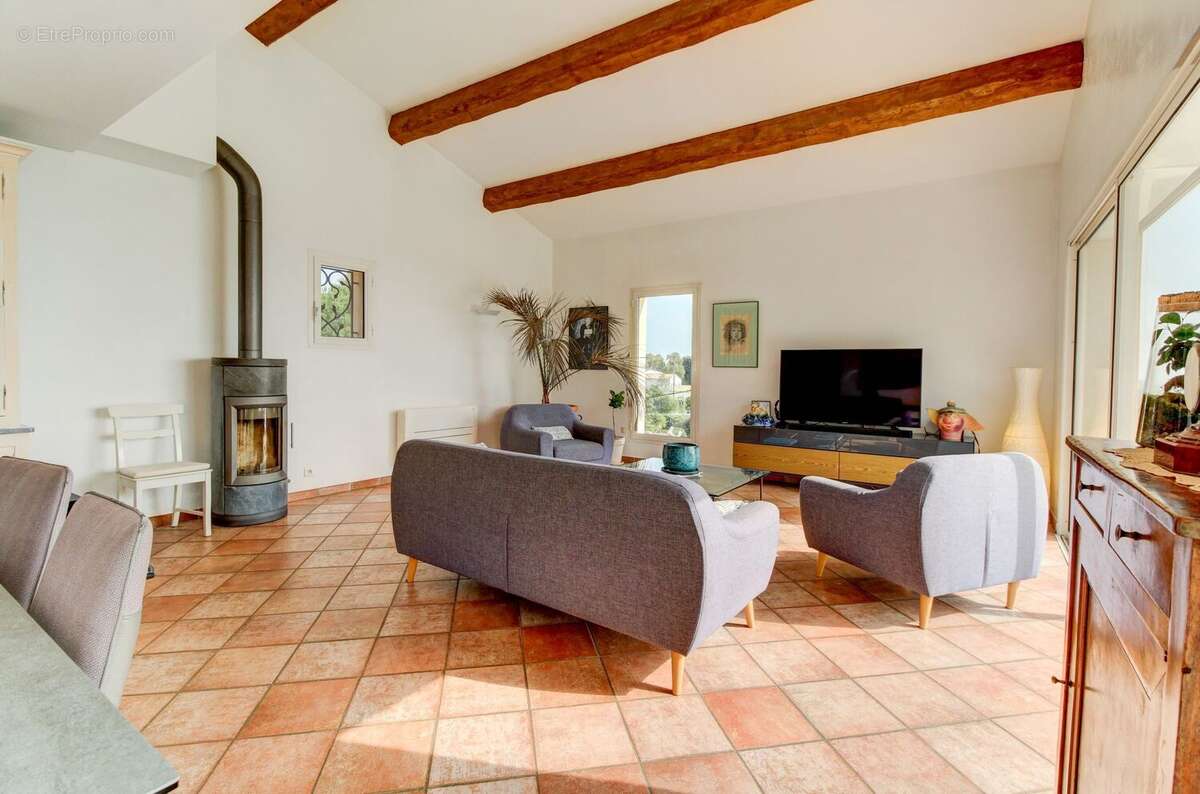 Maison à VALLAURIS