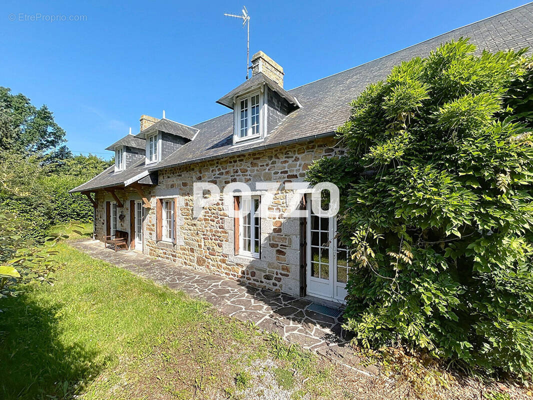 Maison à SAINT-PAIR-SUR-MER