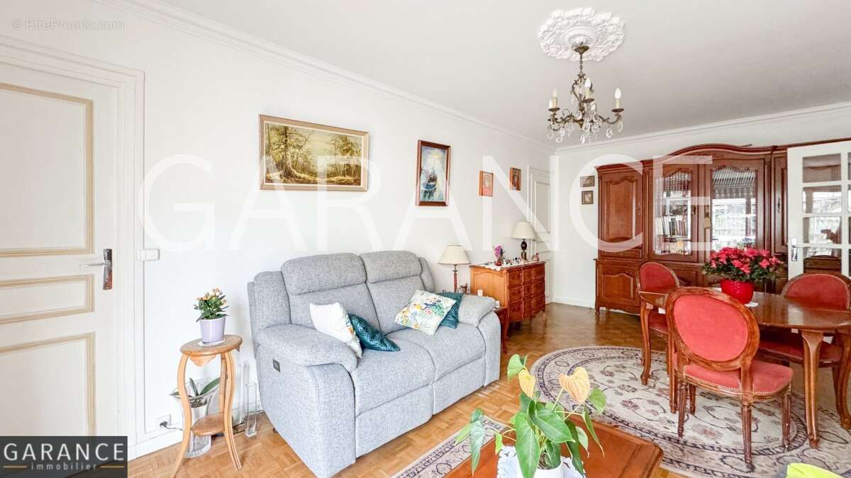 Appartement à PARIS-12E