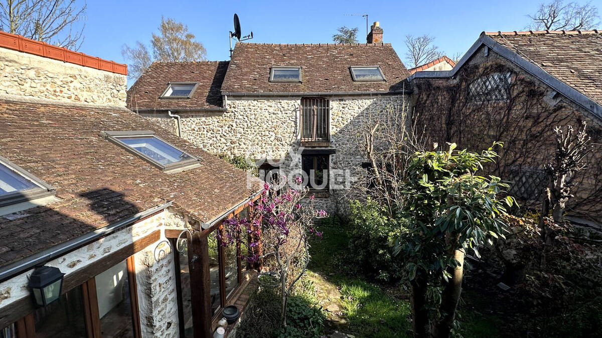 Maison à BRIIS-SOUS-FORGES