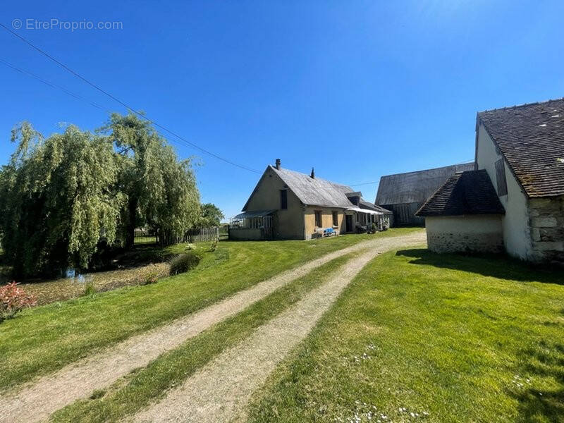 Maison à BROU