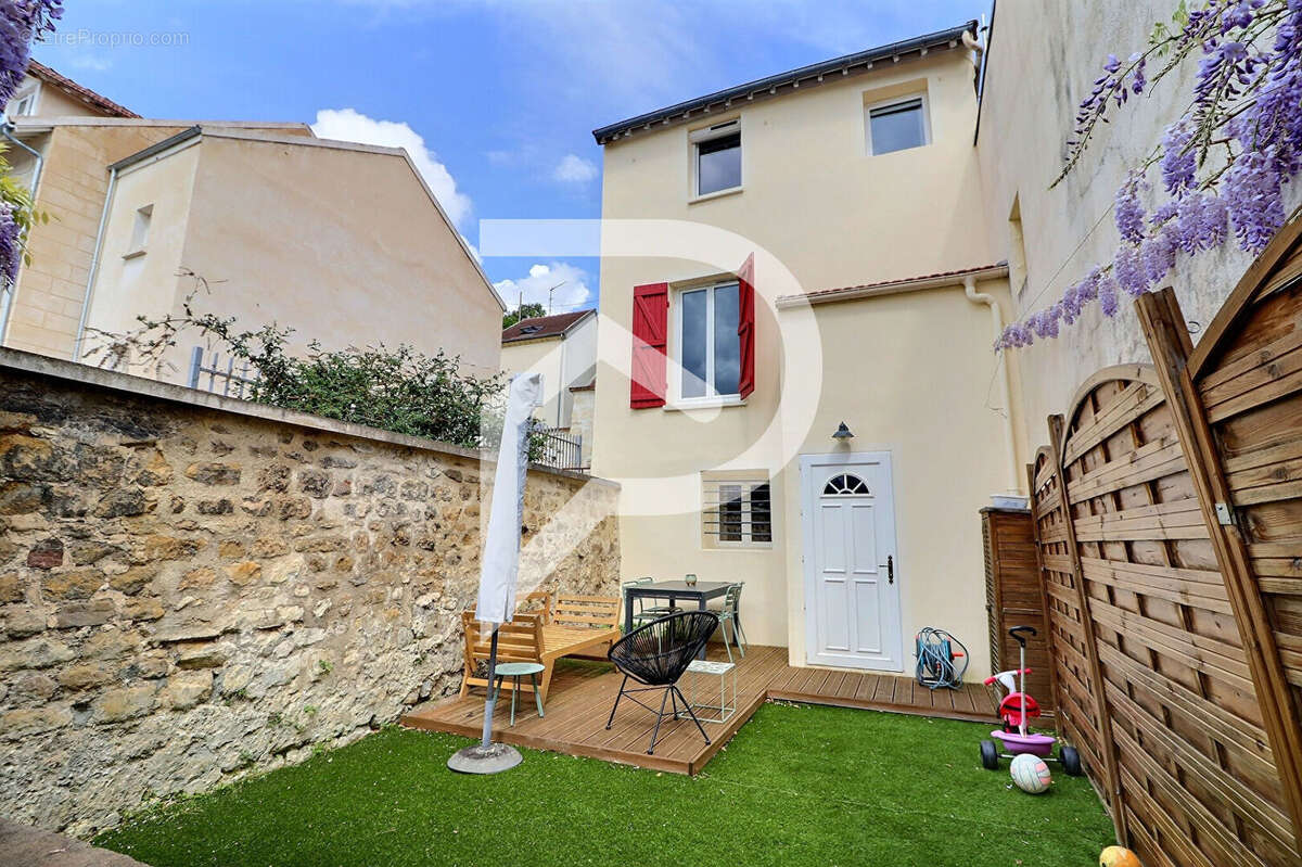 Maison à PONTOISE