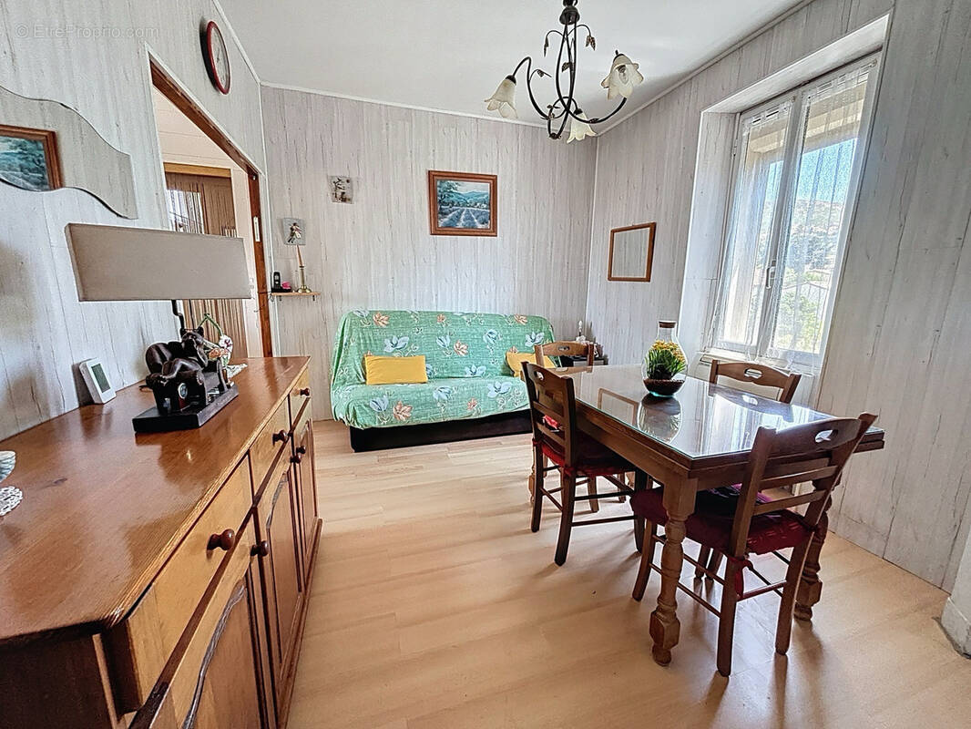 Appartement à ROGNAC