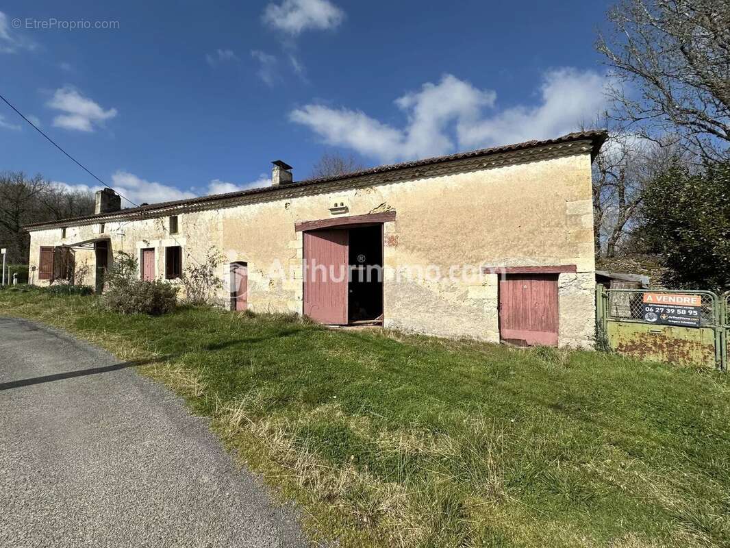 Maison à NEUVIC