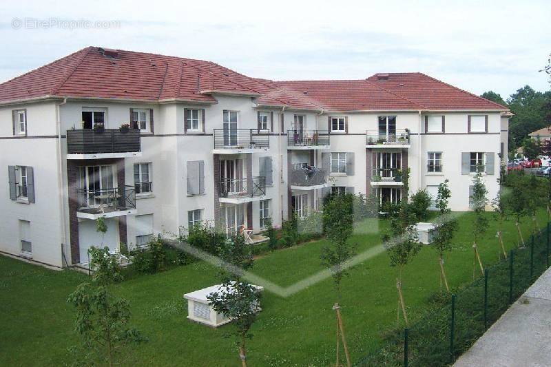 Appartement à COMBS-LA-VILLE