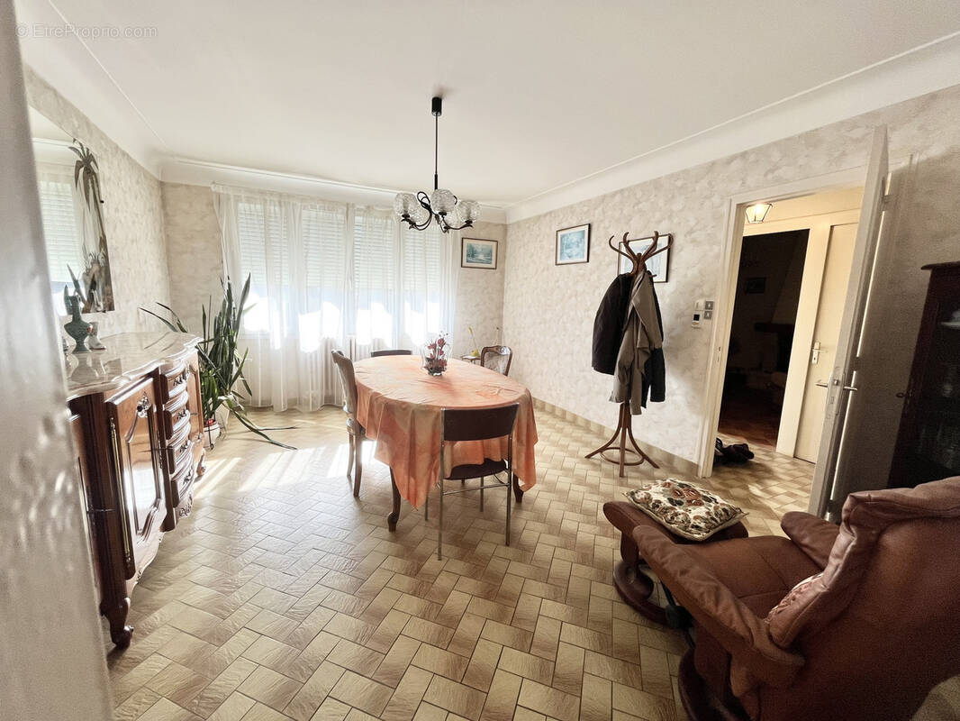 Maison à MAULEVRIER