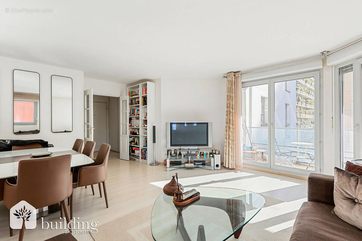 Appartement à PARIS-17E