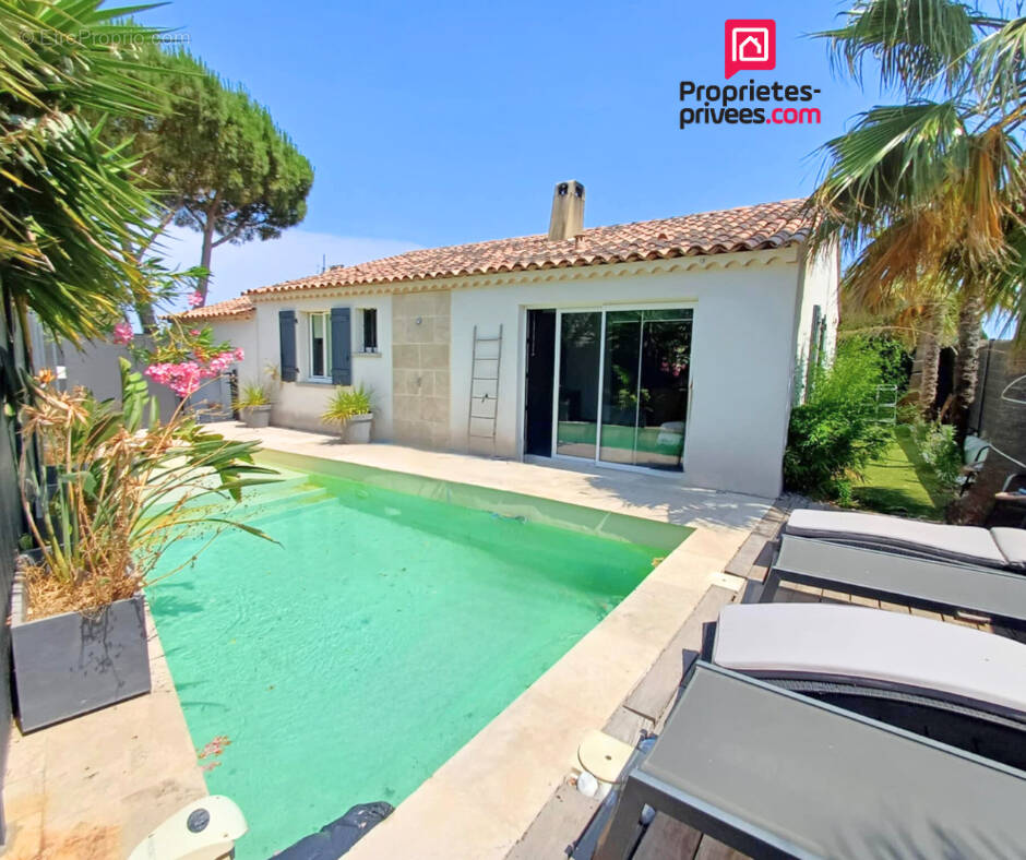 Maison à ROQUEBRUNE-SUR-ARGENS