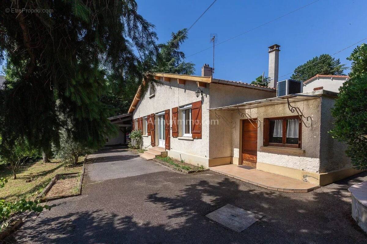 Maison à BRON