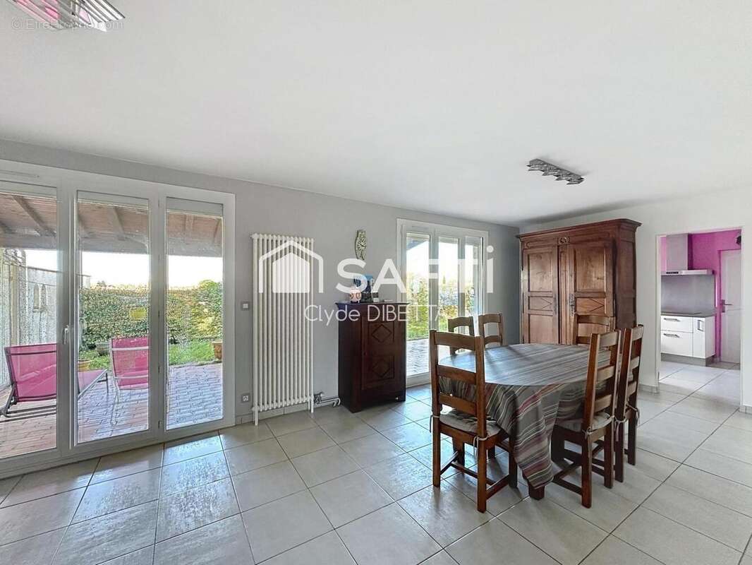 Photo 2 - Maison à AUBORD