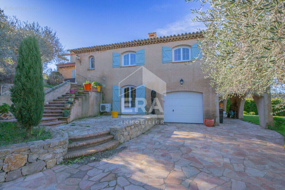 Maison à MANDELIEU-LA-NAPOULE