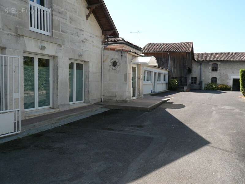 Appartement à COGNAC