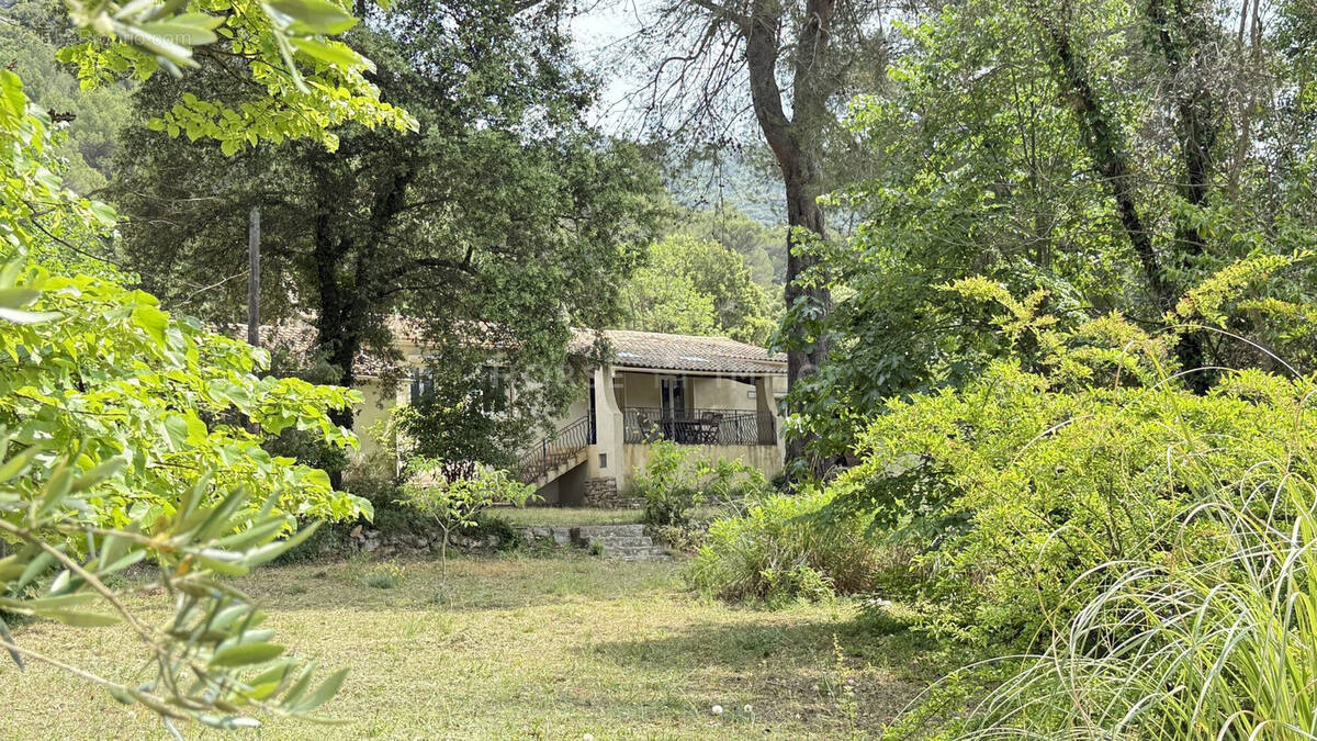 Maison à SIGNES