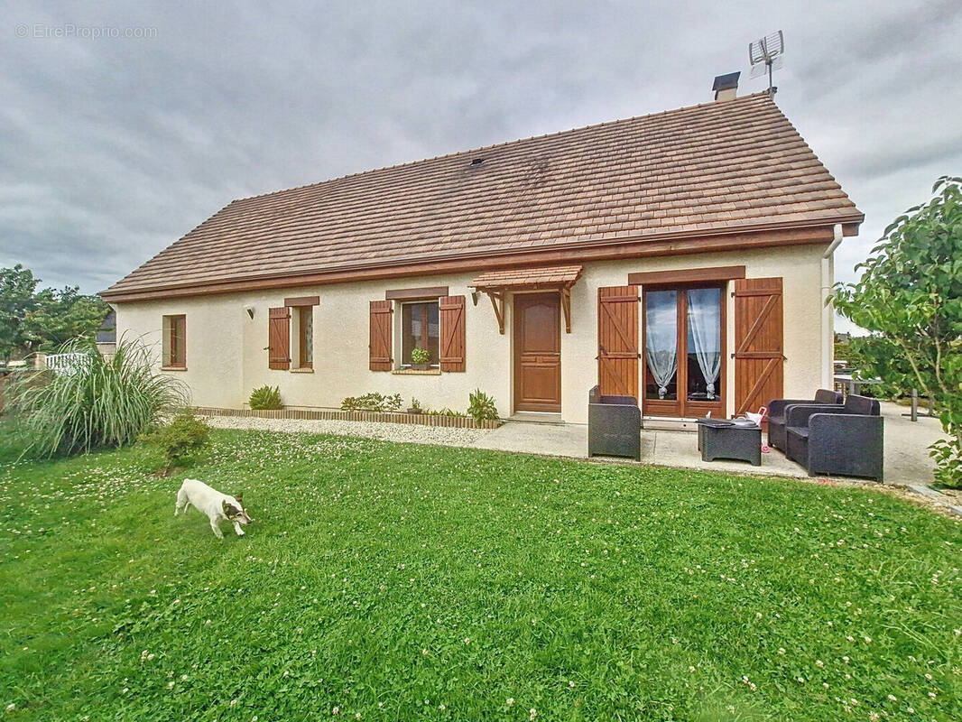 Maison à ETREPAGNY