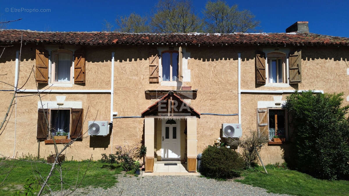 Maison à LAGUIAN-MAZOUS