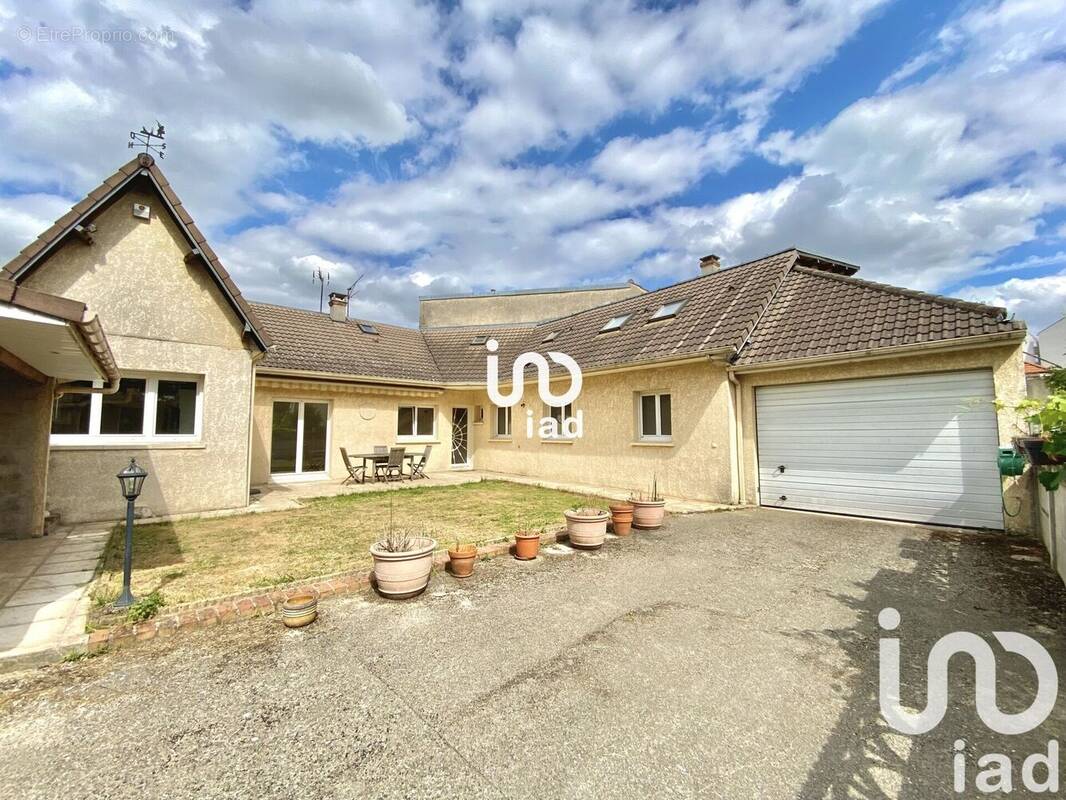 Photo 1 - Maison à LIVRY-GARGAN