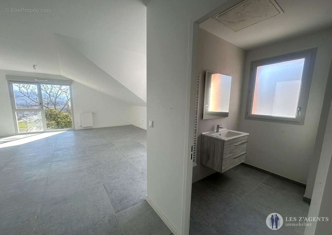 Appartement à CLAIX
