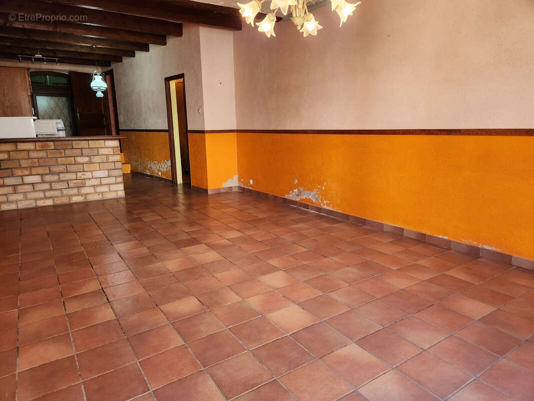 Maison à VIOLES