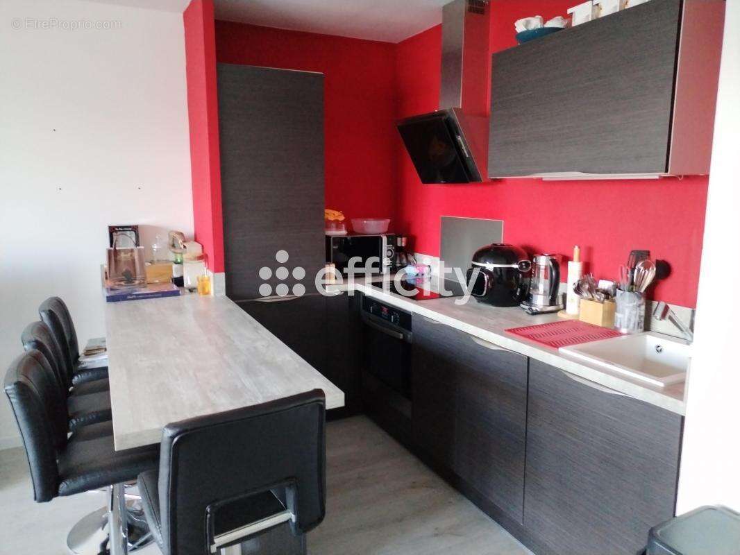 Appartement à FONTENAY-LE-FLEURY