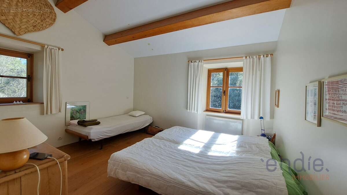 Maison à LORGUES