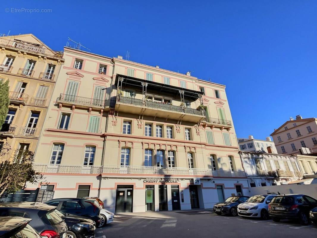 Appartement à HYERES