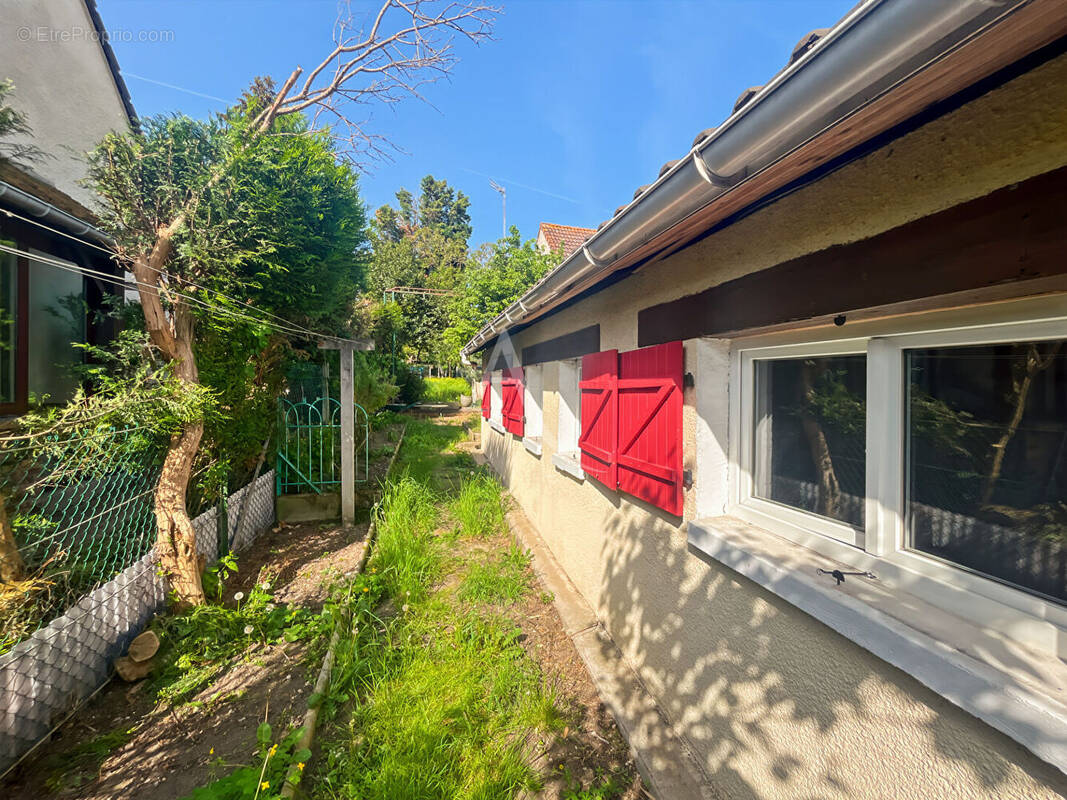 Maison à LES MUREAUX