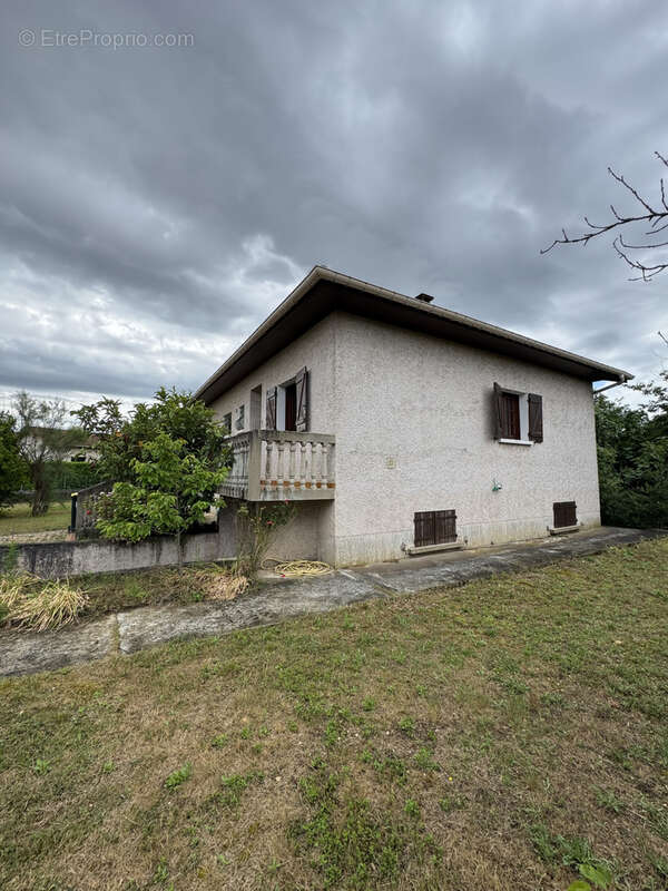 Maison à JONAGE