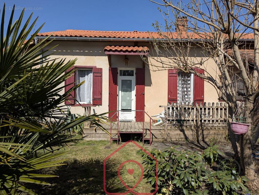 Maison à LABOUHEYRE