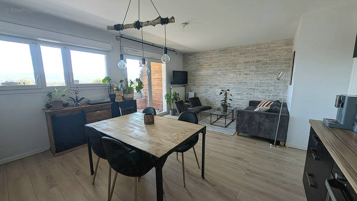 Appartement à L&#039;ISLE-D&#039;ABEAU