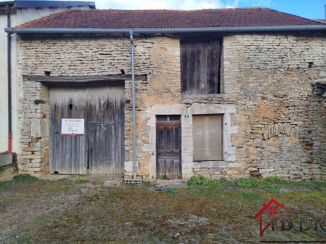 Maison à FAYL-BILLOT