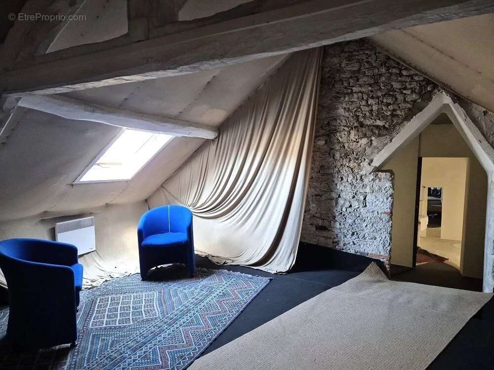 Maison à BEAUNE-LA-ROLANDE