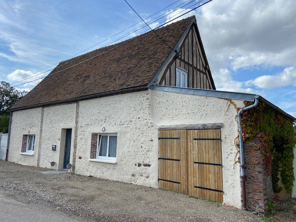 Maison à CHAMPROND-EN-GATINE