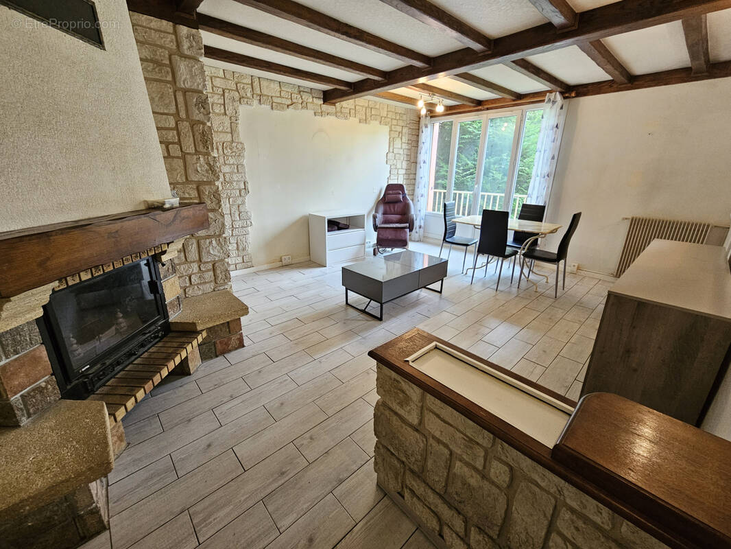 Appartement à COUBRON