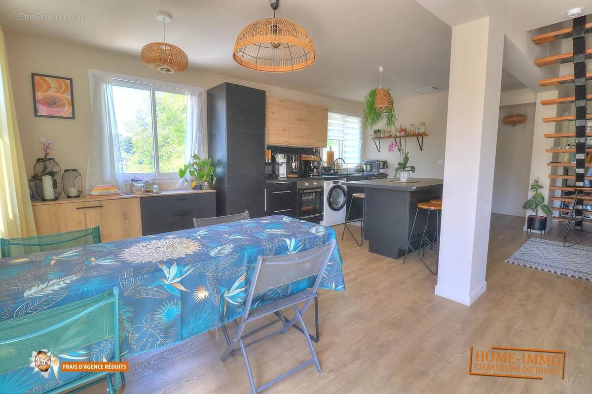 Appartement à VALLAURIS