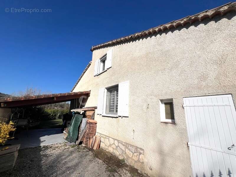 Maison à CERESTE