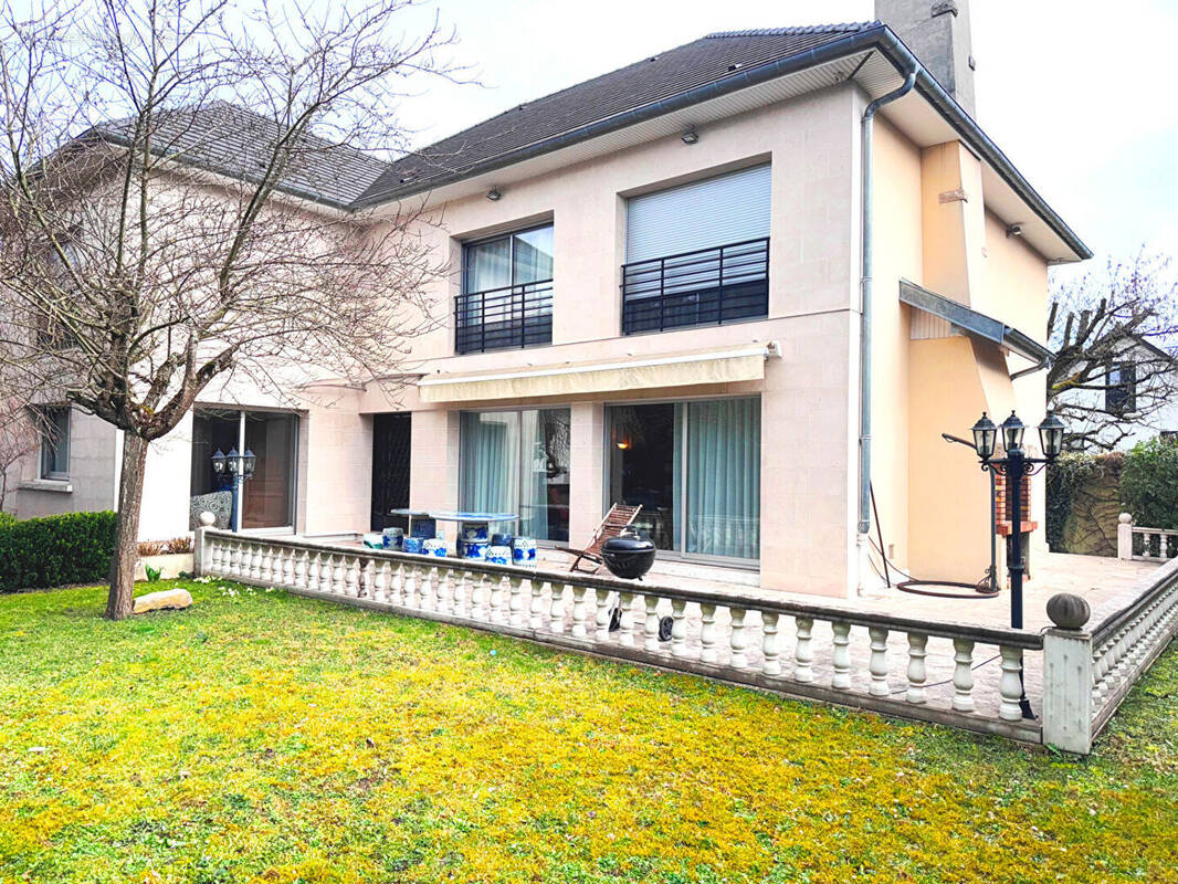 Maison à LE RAINCY