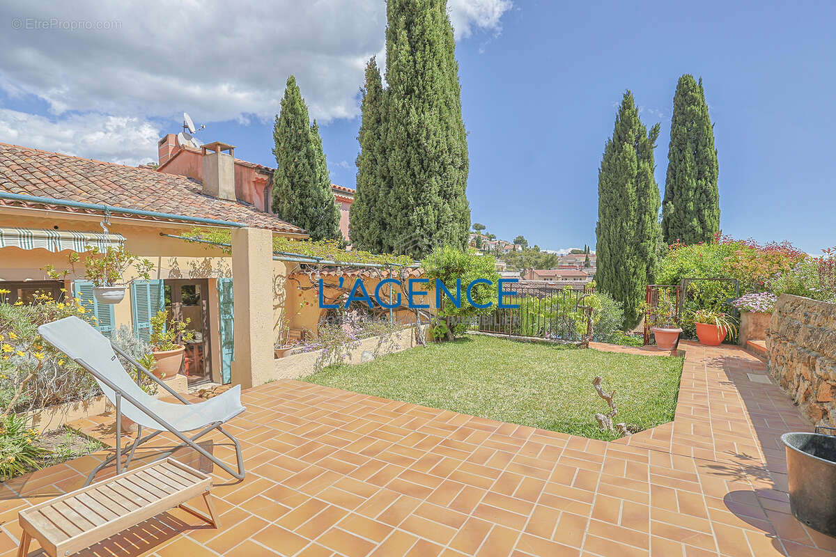 Maison à HYERES