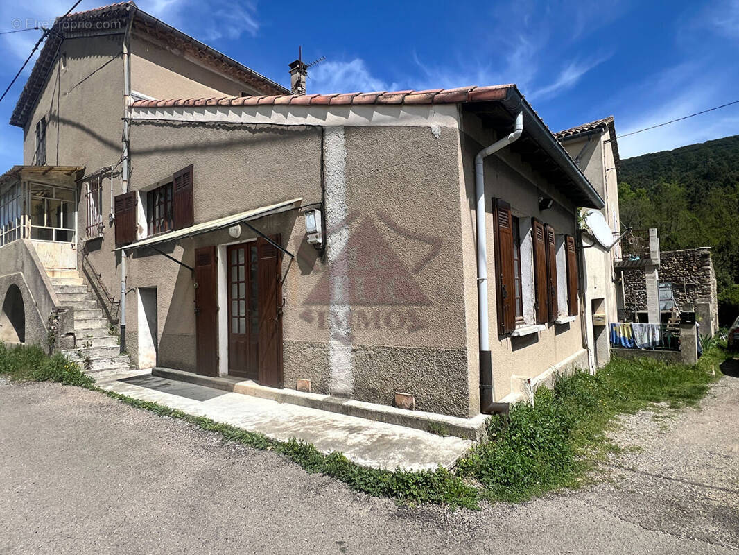 Maison à SAINT-FLORENT-SUR-AUZONNET
