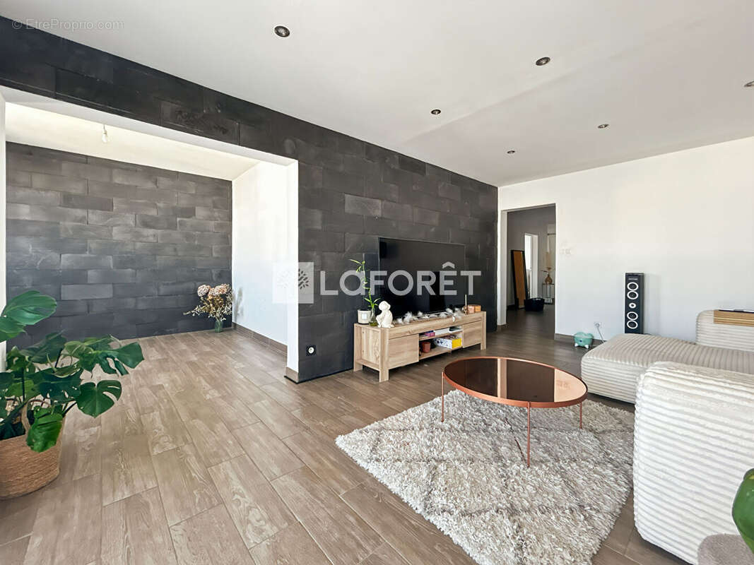 Appartement à BOURG-LES-VALENCE