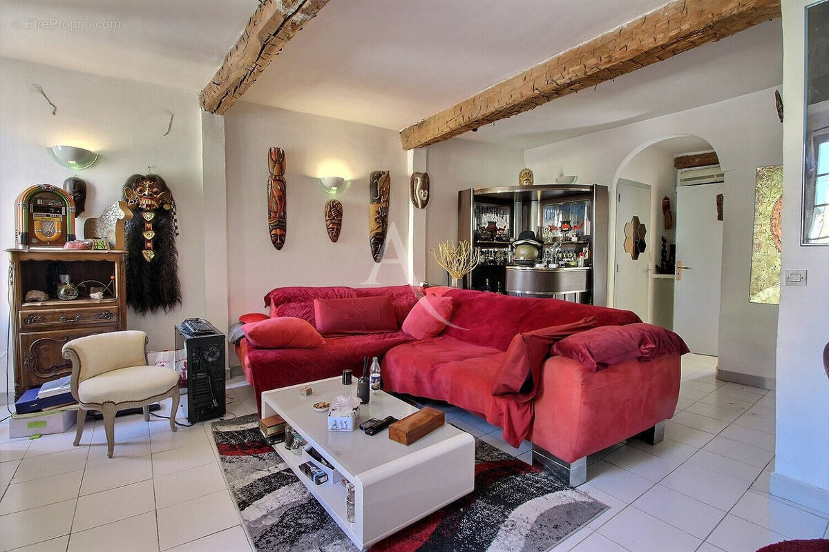 Maison à LA CRAU