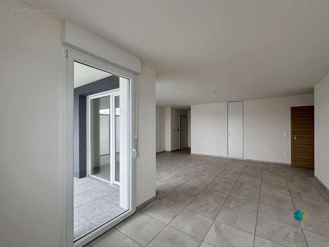 Pièce de vie - Appartement à SOUFFELWEYERSHEIM
